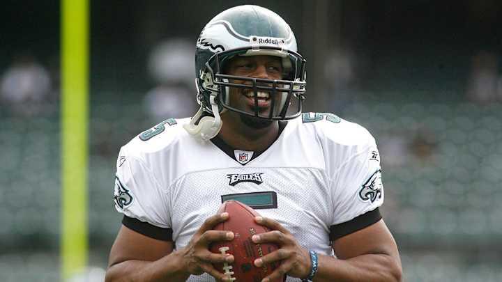 <b>Donovan</b> McNabb discusses Jalen Hurts, Eagles <b>lineage</b> of Black ...